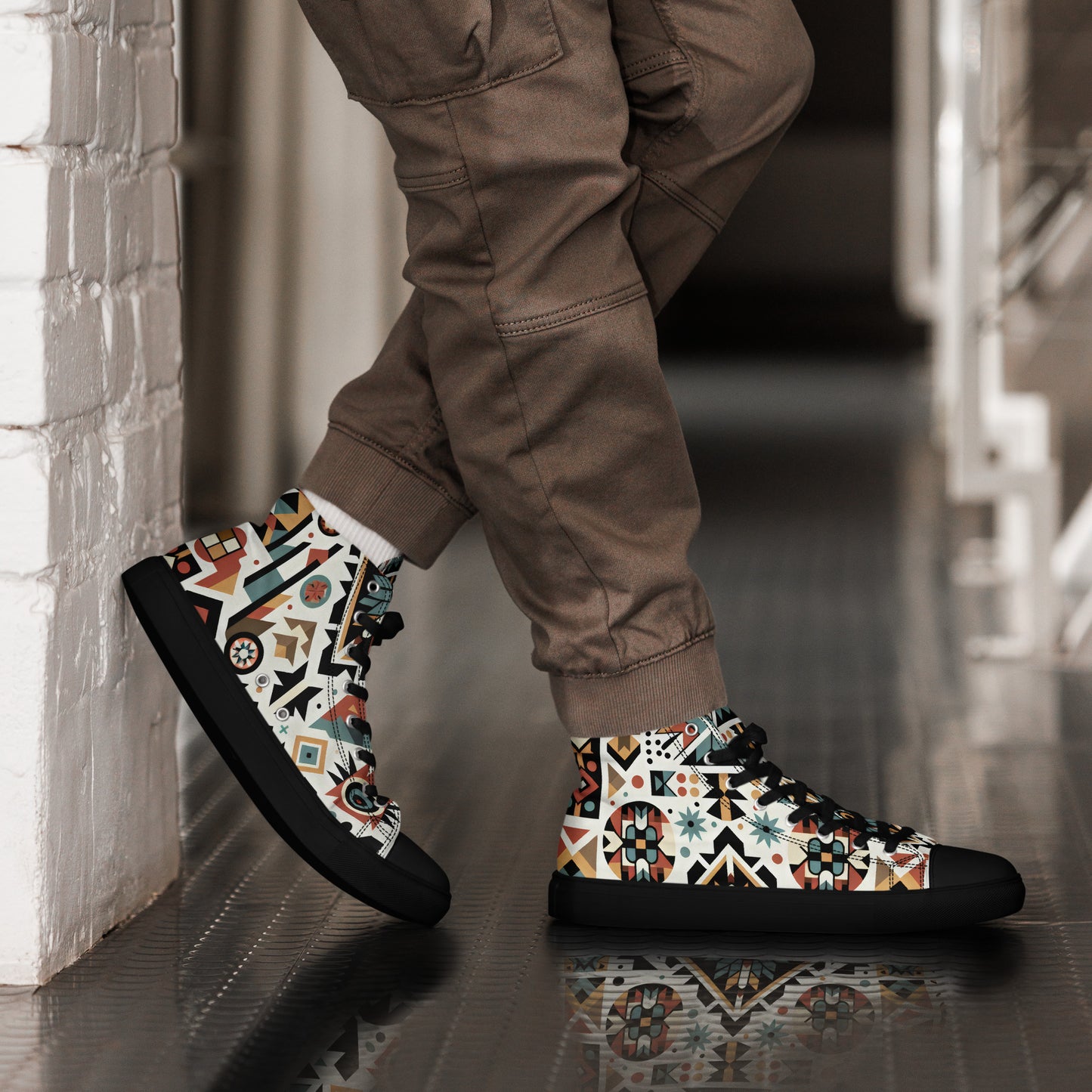 Abstract Floral Men’s high top canvas shoes