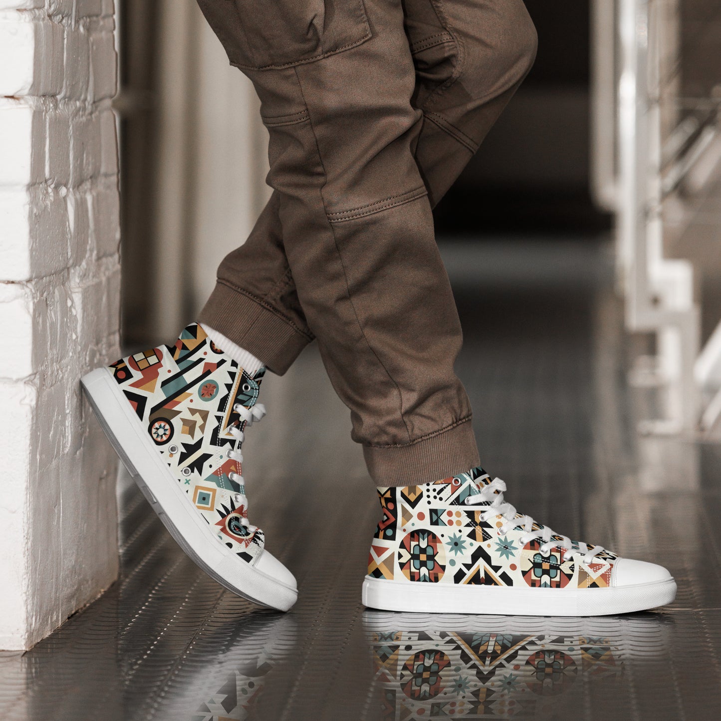 Abstract Floral Men’s high top canvas shoes